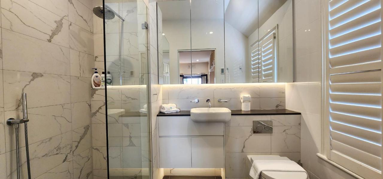 Grand Terrace With Secret Garden - 4 Bedrooms